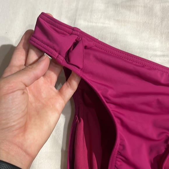 Magenta coloured bikini bottoms - Picture 4 of 4
